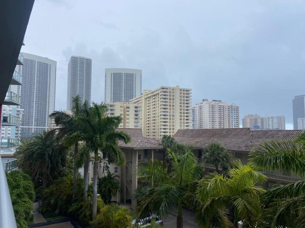 Beachwalk Studio Apmt 2 Beds, Amazing Views 2010B Hallandale Beach Exteriér fotografie
